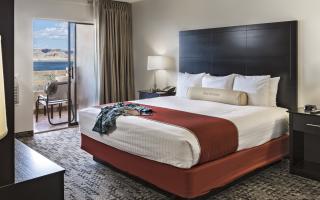 Lake View Room