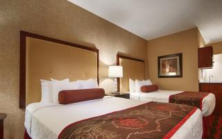 2 Queen Beds