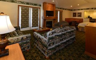 Zermatt Resort Deluxe Suite 4