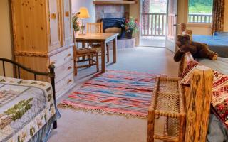 Daniels Summit Fam Room 1