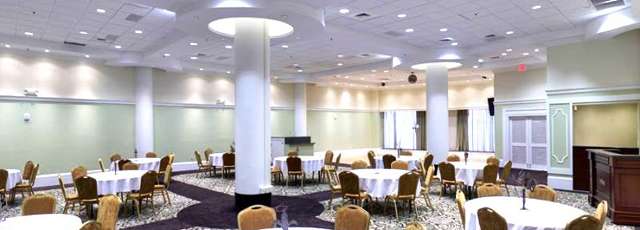 Wyndham Garden Hotel Baronne Plaza