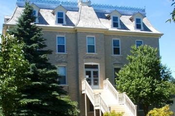 Musee de Saint Pierre-Jolys Museum