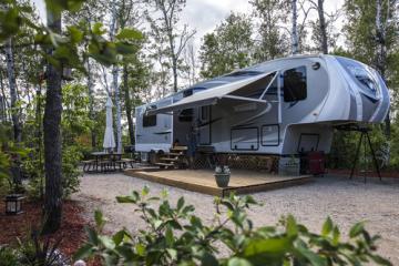 Top Camping And Rving Weekend Getaway Ideas In Manitoba Travel Manitoba