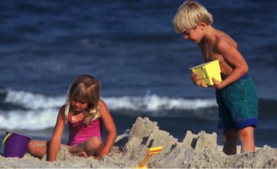 Kids building a sand castle