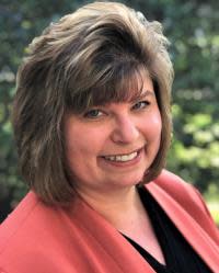 PBI Appoints New Airport Director Laura Beebe