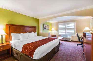 Comfort Suites Fresno RiverPark