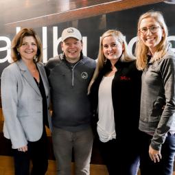 Wahlburgers
