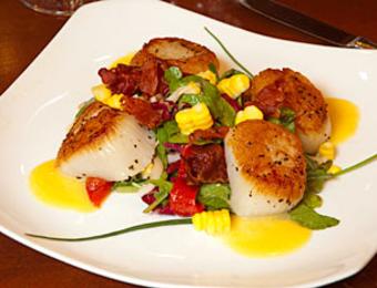 Dining_Chesters Chophouse_Scallops