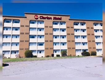 Clarion Exterior Visit Wichita