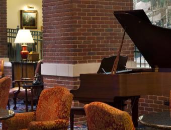 Hotel at Old Town - Keen Kutter Lounge