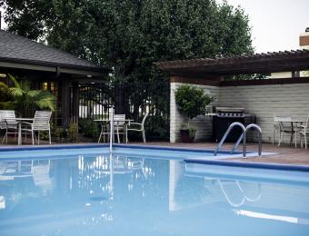Inn at Tallgrass pool Visit Wichita