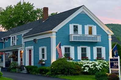 Blue Harbor House Inn Front