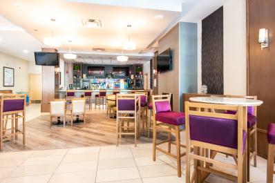 DoubleTree 2022 Restaurant (3)