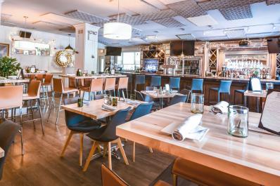 State Street Grill dining area