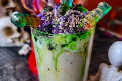 Chop Top's Burgers & Malts - 2