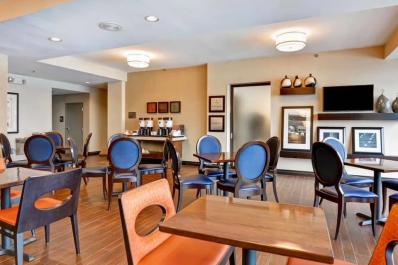 Hampton Inn Montage Cafe