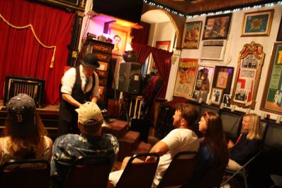 Houdini Tour & Magic Show