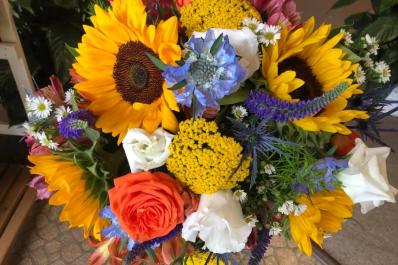 The Petal Pusher Flowers & Gifts