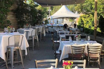 State Street Grill outdoor dining