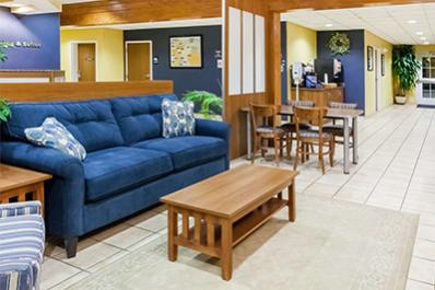 Microtel Lobby