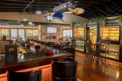 Summit Cigar Lounge & Bar