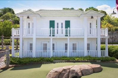 Lake Hopatcong Yacht Club Replica on the Course