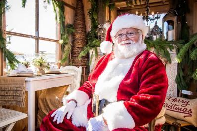 Lake Mohawk German Christmas Market Santa
