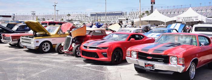 Daytona Turkey Run line up of cars at Daytona International Speedway