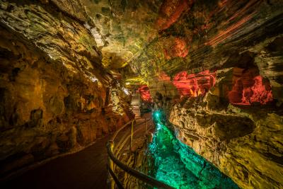 Howe Caverns