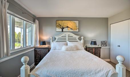 Bedroom #2 (queen)