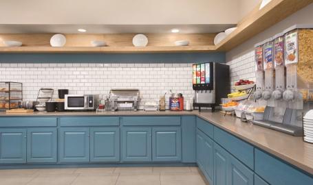 Country-Inn-Merrillville-Breakfast-area