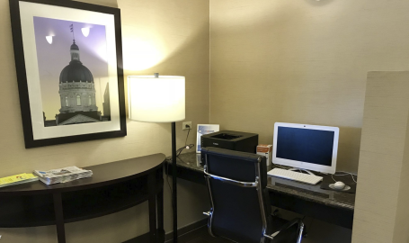 24/7 Business Center
