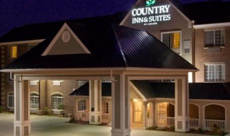 Country Inn and Suites Hotel Valparaiso exterior