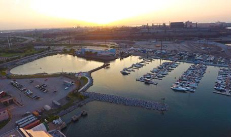 East Chicago Marina boat slips