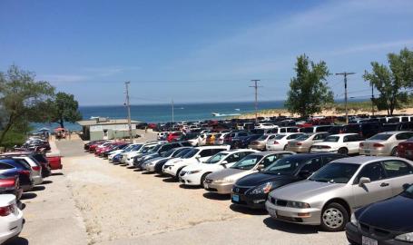 Wells-street-beach-parking-lot