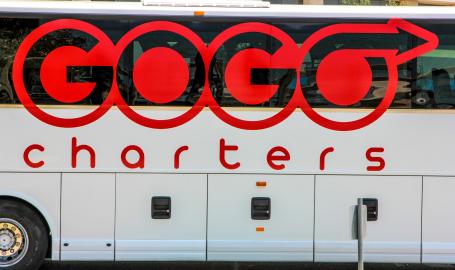 GoGo Charter Buses logo