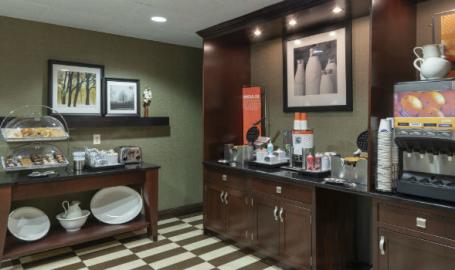 Hampton Inn & Suites Hotel Breakfast 2