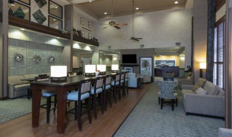 Hampton Inn & Suites Hotel Valparaiso Breakfast