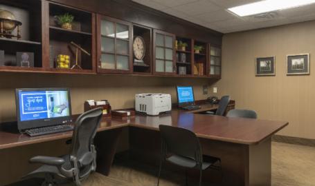Hampton Inn & Suites Hotel Valparaiso business Center