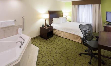 Hilton Garden Inn Merrillville Hotel king with whirlpool