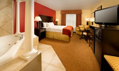 Holiday Inn Express Schererville Hotel King with whirlpool