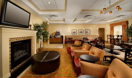 Holiday Inn Express Schererville Hotel lobby