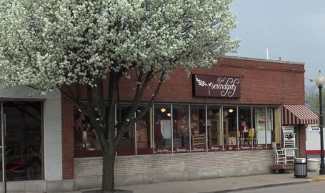 It's Just Serendipity Shopping Hammond Exterior