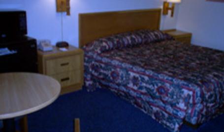 Knights Inn Hotel Rensselaer King Room