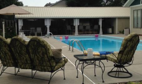 Moran Inn DeMotte B&B pool