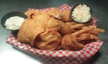 Pour House Bar and Grill DeMotte fried fish