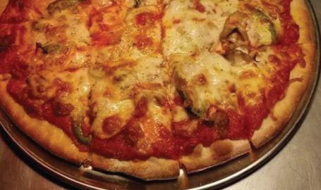 Pour House Bar and Grill DeMotte pizza