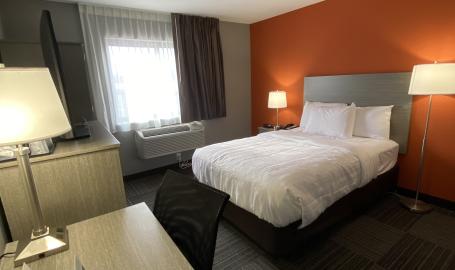 Quality Inn Hammond King room2
