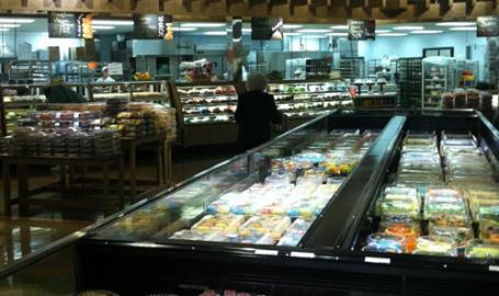 Strack and Van Til Shopping Highland Store