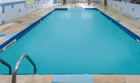Super 8 Motel Hotel Valparaiso Pool
